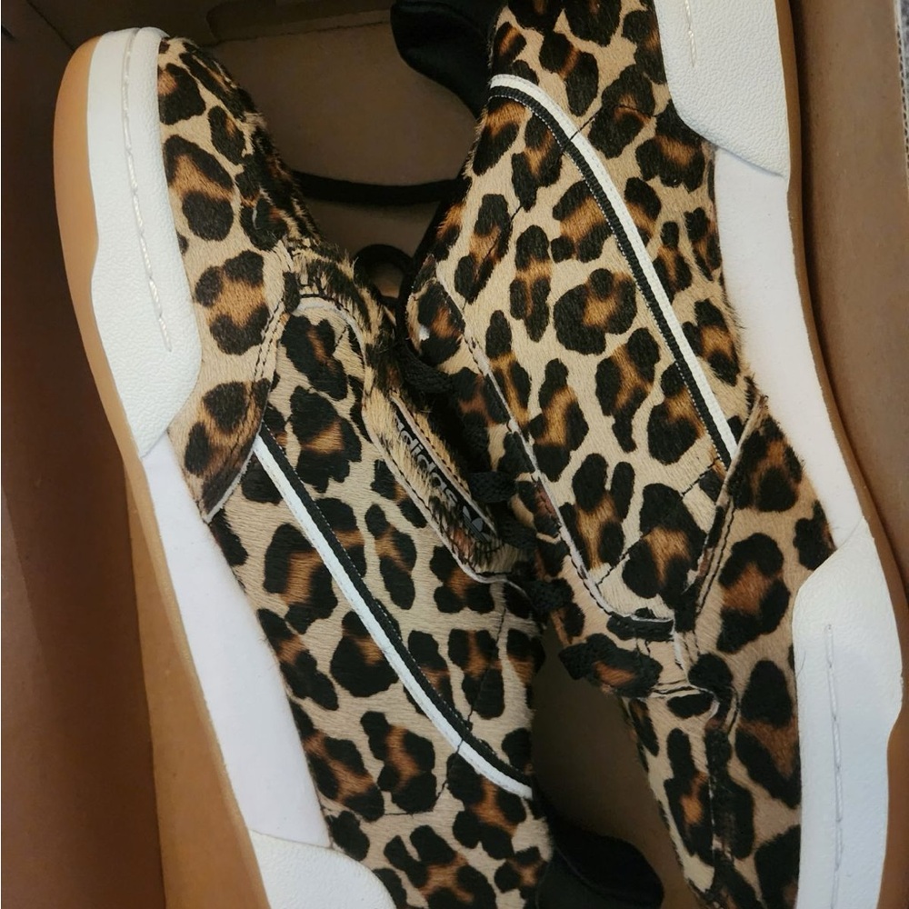 Leopard Patterned Casual Sneakers